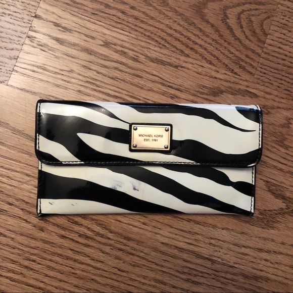 Michael Kors Handbags - Michael Kors Wallet